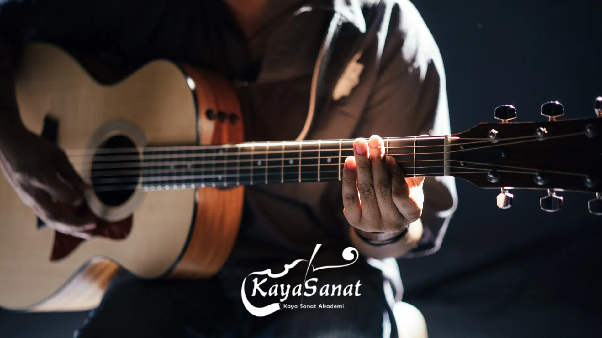 🎸Gitar Çalmaya Başlarken Hangi Gitarla Başlanır?