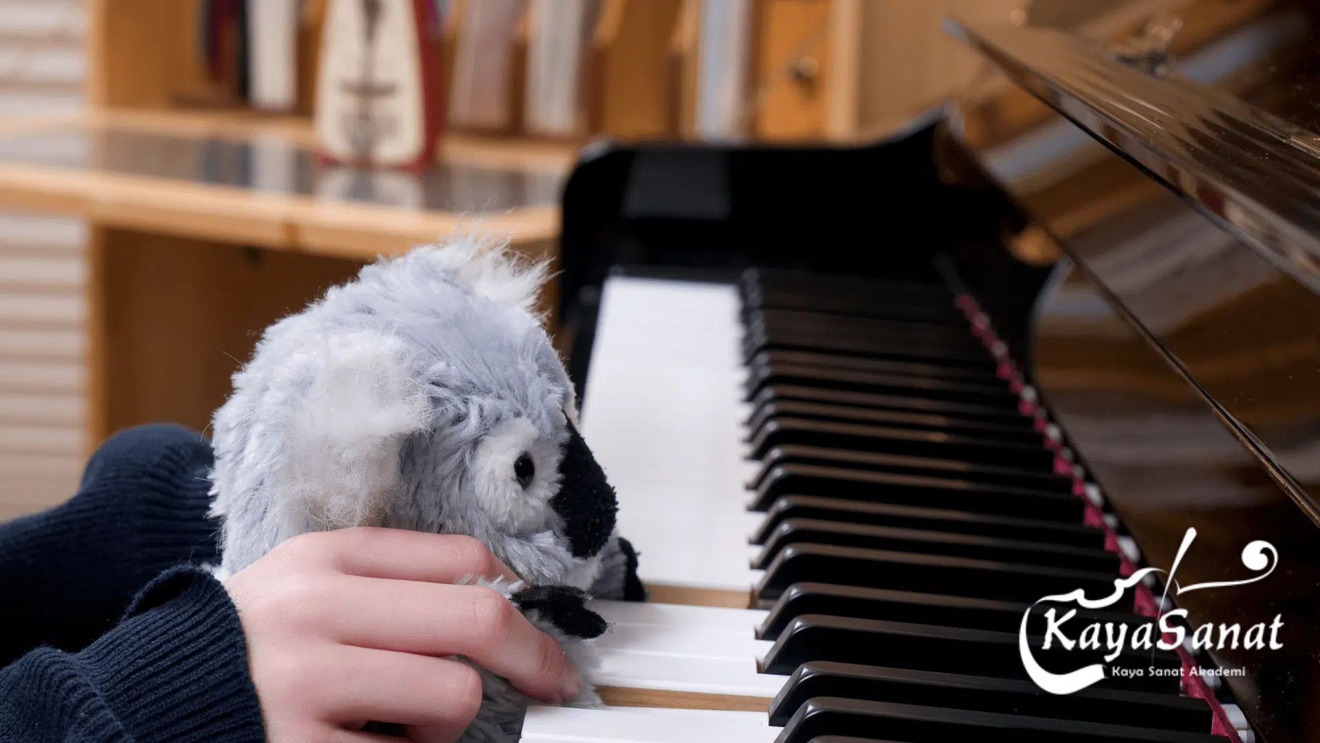 Karşıyaka Piyano Kursu 2025 | Her Yaşa ve Seviyeye Uygun Profesyonel Eğitim