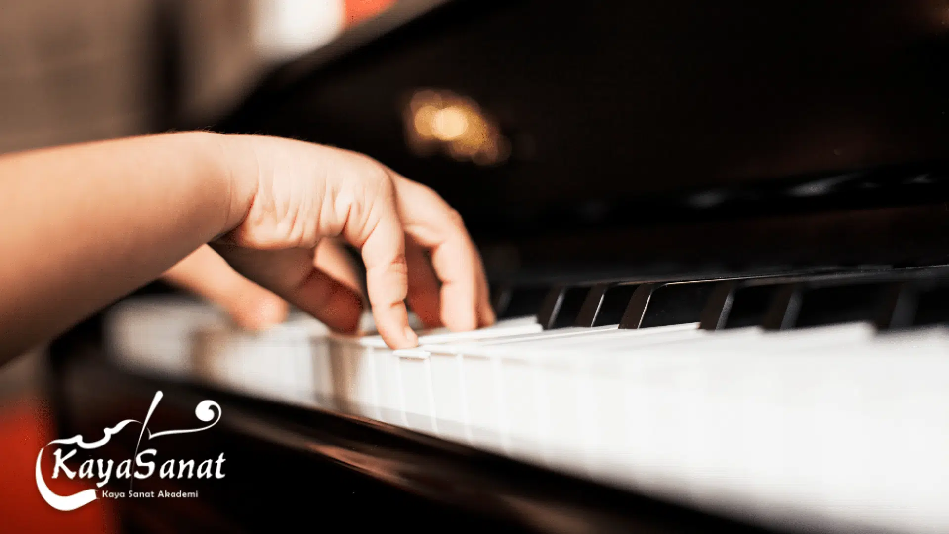Karşıyaka Piyano Kursu 2025 | Her Yaşa ve Seviyeye Uygun Profesyonel Eğitim
