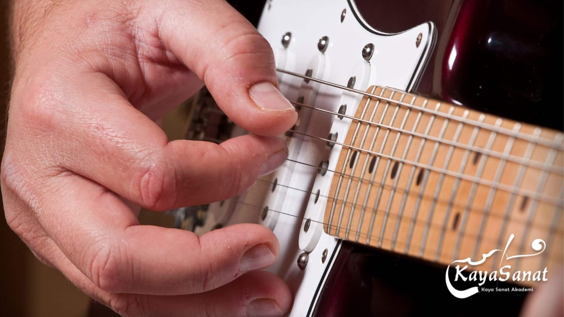 gitar çalarken parmak yapısı