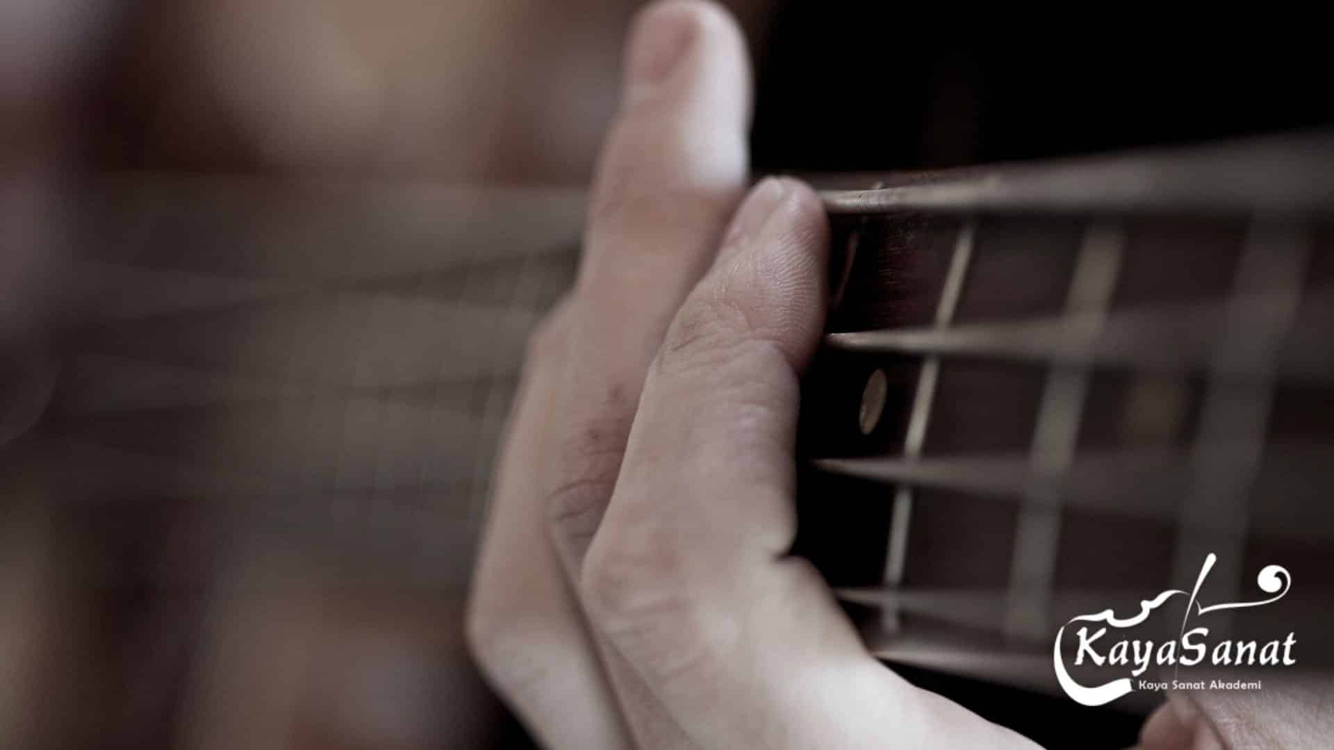 gitar çalarken parmak yapısı